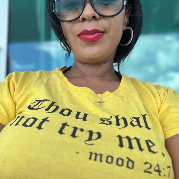 Meet your Posher, Lori - Picture 5 of 6